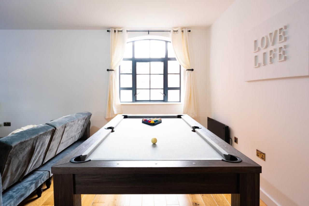 Stunning Townhouse With Pool Table Villa Birmingham Exterior photo