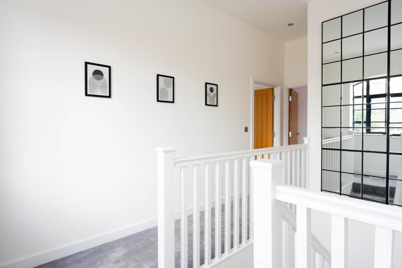 Stunning Townhouse With Pool Table Villa Birmingham Exterior photo